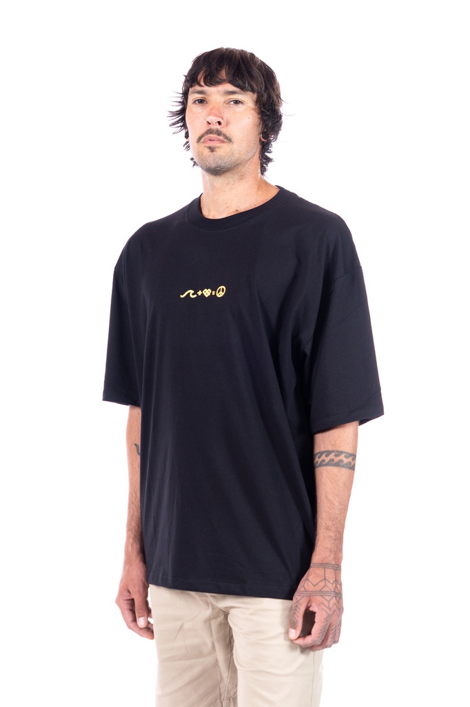 REMERA MC RELAXED - PAZ FRONT