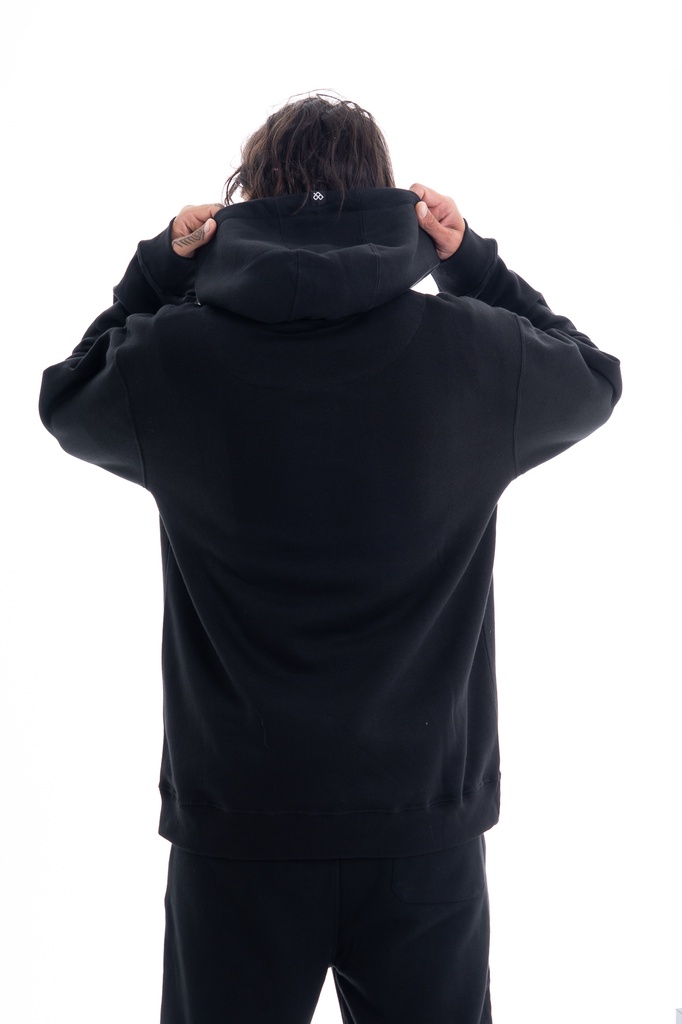 BUZO CANGURO CON CAPUCHA RELAXED - BORDADOR