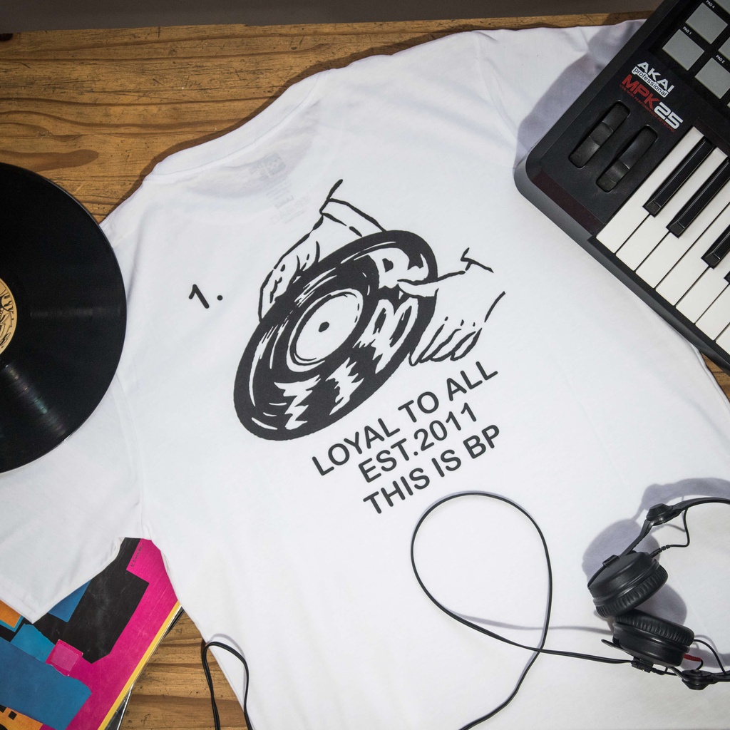 REMERA MANGA CORTA - VINILO 