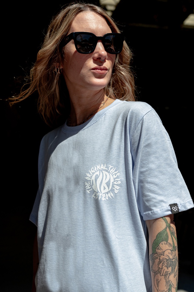 REMERA MC - SWELLS