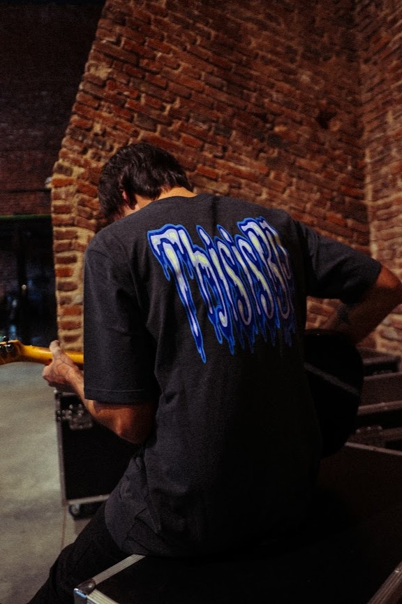 REMERA MC - MELT