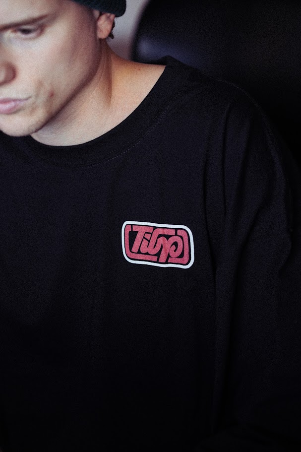 REMERA MANGA LARGA RELAXED - INSTI BILL