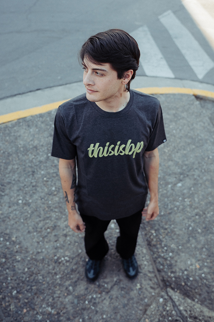 REMERA MANGA CORTA - PINCEL BLACK