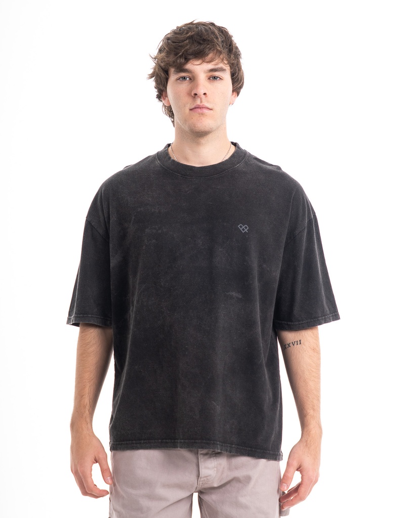 REMERA MANGA CORTA LOOSE FIT - BLACK ISO WASHED