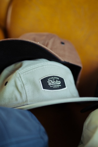 [016215207] GORRA 5 PANELES - FIVE P GREY